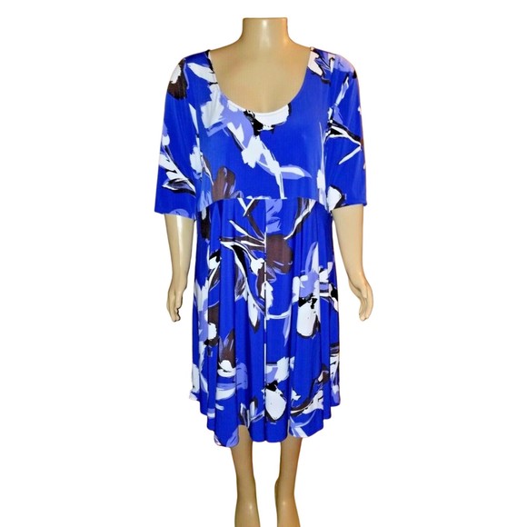 Lane Bryant Scoop Neck Short Sleeve Blue Floral Dress 26/28 NWT - Picture 1 of 6